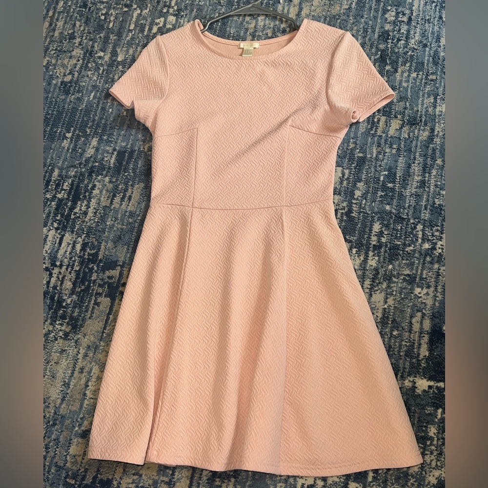 Women’s Dress - Medium